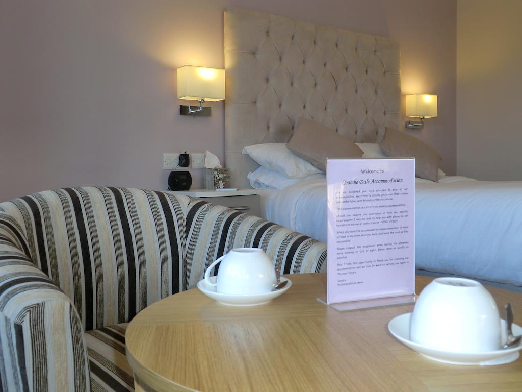 Coombe Dale Accommodation Lulsgate Bottom Phòng bức ảnh